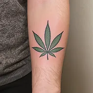 大麻叶纹身